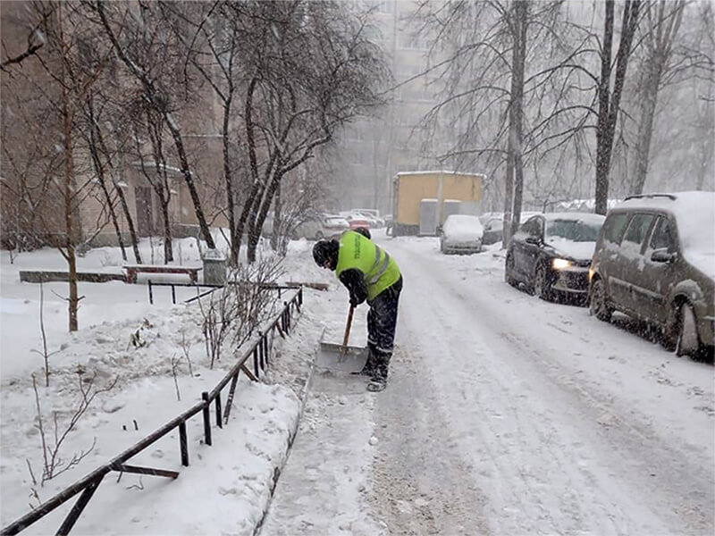 Телефоны для жалоб на уборку снега в Санкт-Петербурге