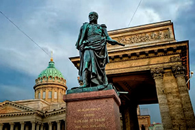 Петербург попал в тройку самых популярных направлений туризма