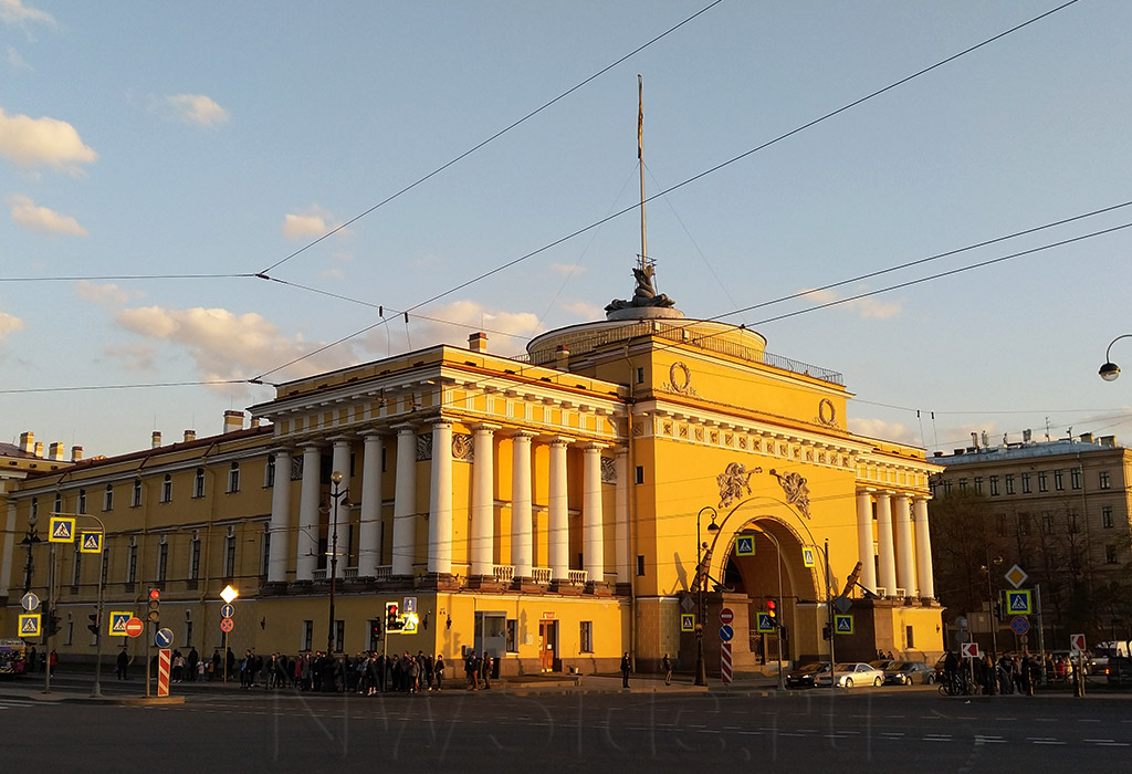 Домовый храм в здании Адмиралтейства в Петербурге