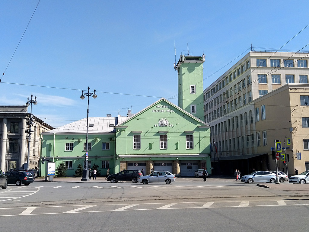 Здание Заставскй пожарной части на Московском проспекте в Санкт-Петербурге